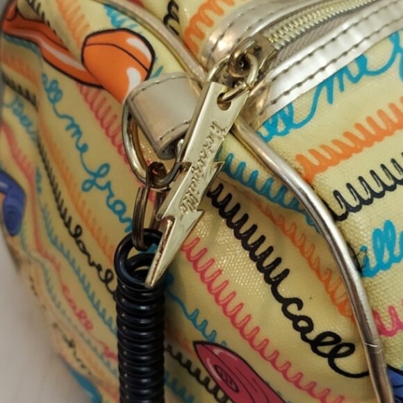 NWT  Betsey Johnson BETSEYVILLE CALL ME PHONE BARREL SATCHEL - Picture 5 of 11